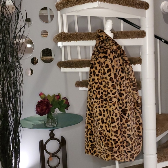 🤎🥂HP x 2🥂🤎 Cheetah Jacket - Picture 3 of 7